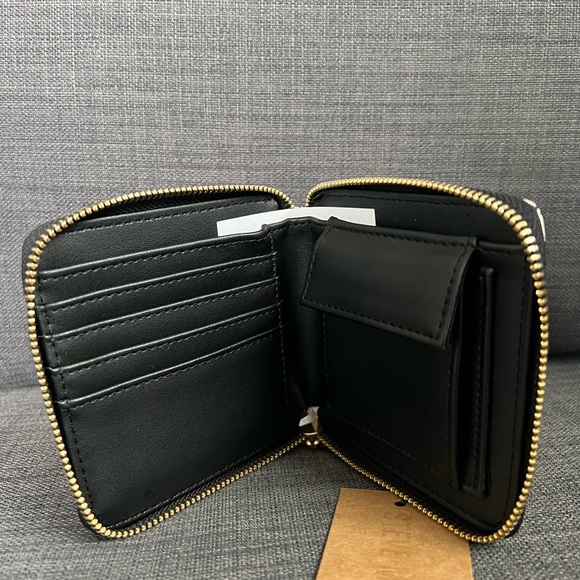 NWT STEVE MADDEN ZIP AROUND WALLET CARD HOLDER CASE - Picture 2 of 5